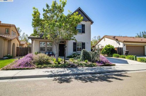 4504 Tropaz Ln, Tracy, CA 95377-8410