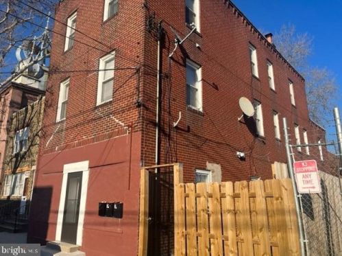 2113 28th St, Philadelphia, PA 19145-2522