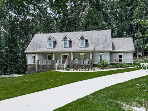 467 Henson Rd, Holly Springs, GA 30115-5605