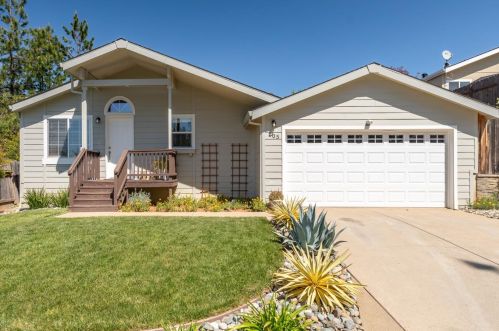 205 Glendale Rd, Cape Horn, CA 95713-9031