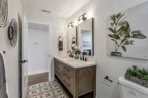 387 Smithwood St, Milpitas CA  95035-4126 exterior