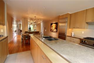 2341 42nd Ave, Seattle WA  98112-2513 exterior