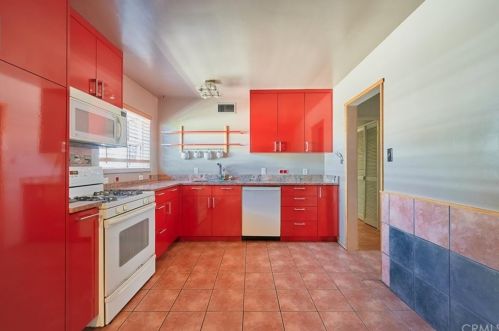 3440 Mono Dr, Riverside CA  92506-2118 exterior