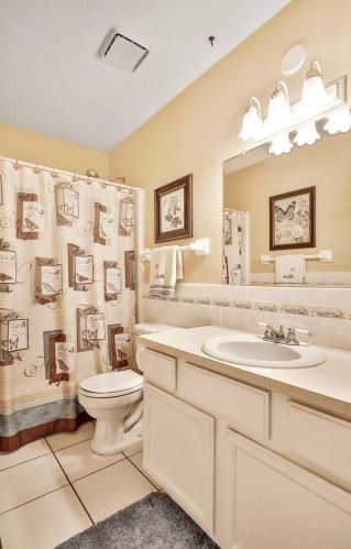 6000 Fernwood St, Saint Paul MN  55126-8464 exterior