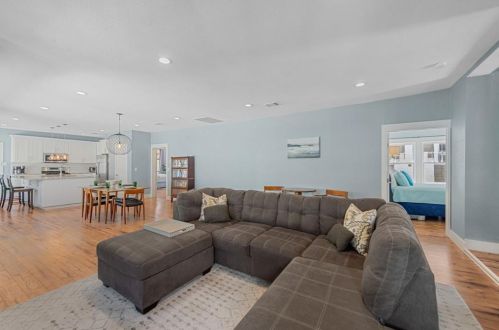 2253 6th Ave, Fort Worth TX  76110-1807 exterior