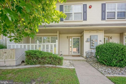 1202 Tanglewood Dr, Erial, NJ 08081-1165