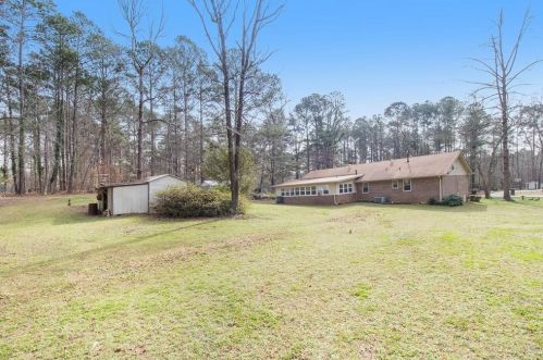 89 Fair Oaks Dr, Conyers GA  30094-3261 exterior