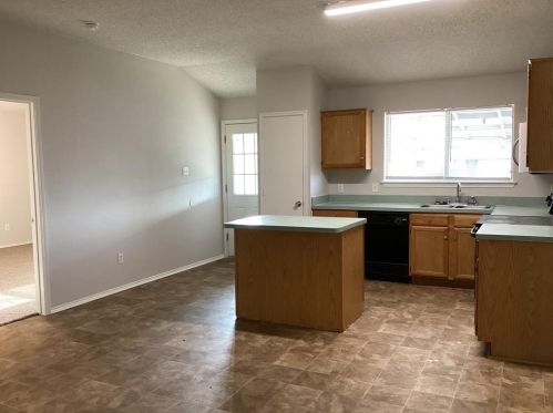 7712 Liz Ln, Fort Worth TX  76148-2421 exterior