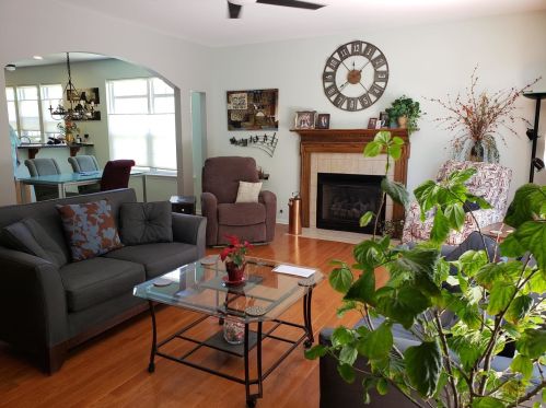 25351 Forest Edge Dr, Minooka, IL 60410-5586