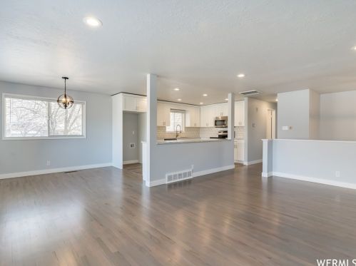 638 700, Perry, UT 84302-1615