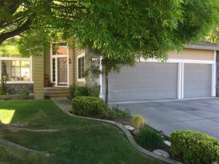 128 Cannes Ct, Fairfield CA  94534-7518 exterior