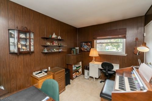 4 Lawrence Dr, Hackettstown NJ  07840-2510 exterior