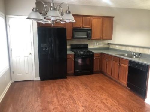 782 Celeste Ln, Atlanta, GA 30331-8606