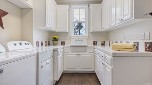 1862 Bradley St, Riverside CA 92504-5435 exterior