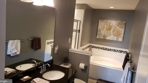 80 Sundance Dr, Trenton NJ 08619-3968 exterior