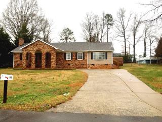 1240 Shady Oak Trl, Gastonia, NC 28052-7414