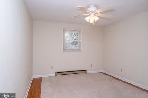 901 Enola Rd, Carlisle PA 17015-9548 exterior