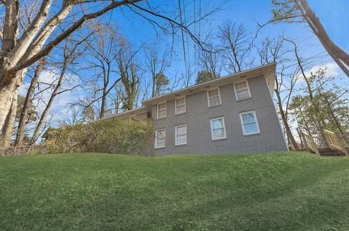2413 Melinda Dr, Atlanta GA  30345-1916 exterior
