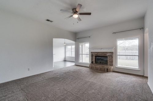 1618 Sabine Dr, Midlothian TX  76065-3823 exterior