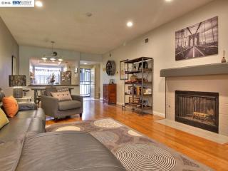 39907 Parada St, Newark, CA 94560-5321