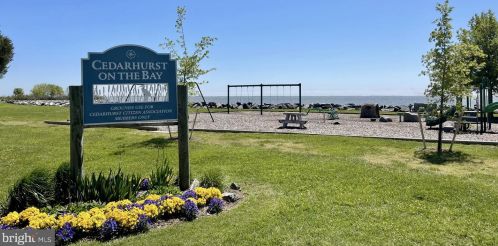 1174 Spruce Ave, Shady Side MD 20764-9562 exterior