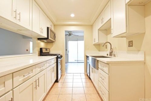 20290 Arrow Hwy, Covina, CA 91724-1140