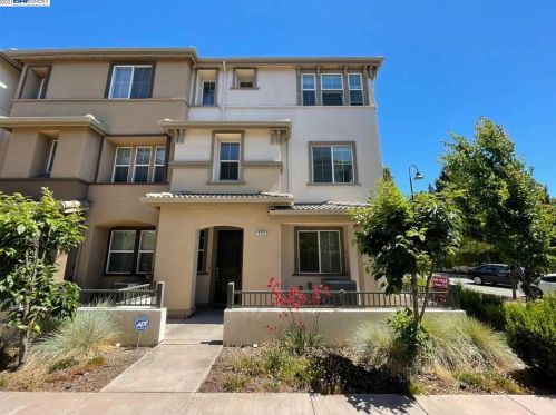 502 Staley Ave, Hayward, CA 94541-6290
