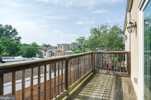 916 30th St, Philadelphia PA  19130-1136 exterior