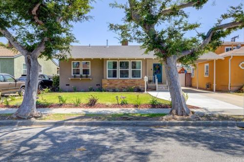 4832 123rd Pl, Hawthorne, CA 90250-3520