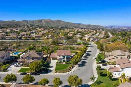 16093 Sierra Heights Dr, Riverside CA  92503-8413 exterior