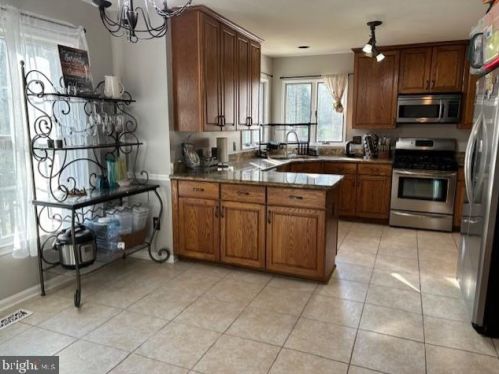 3909 Leaf Lawn Ln, Woodbridge VA  22192-4901 exterior