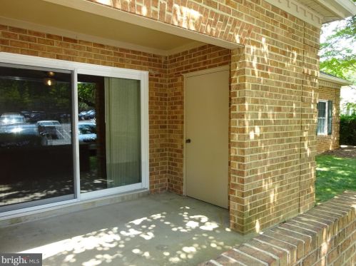 5801 Cove Landing Rd, Springfield VA  22015-2666 exterior