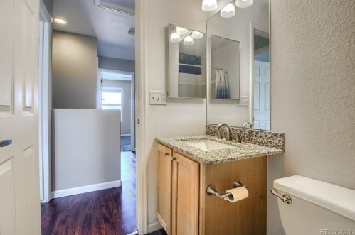 15972 Nichols Ave, Englewood CO 80112-4640 exterior