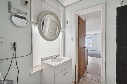 1522 4 St, Philadelphia PA 19148-1303 exterior