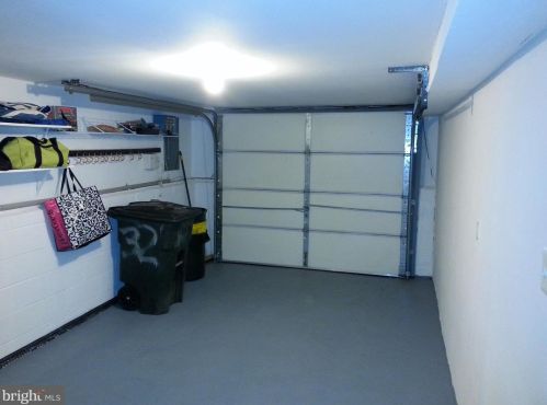 32 Amsterdam Rd, Trenton NJ 08620-1902 exterior