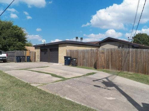 6824 Trail Lake Dr, Fort Worth TX  76133-5011 exterior
