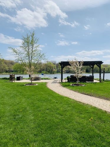 124 Wilson Way, South Elgin, IL 60177-1236
