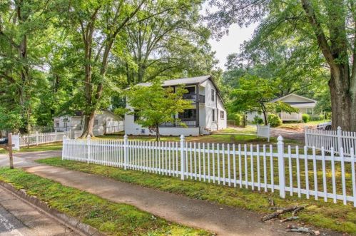 1613 Old Concord Rd, Marietta, GA 30060-4247