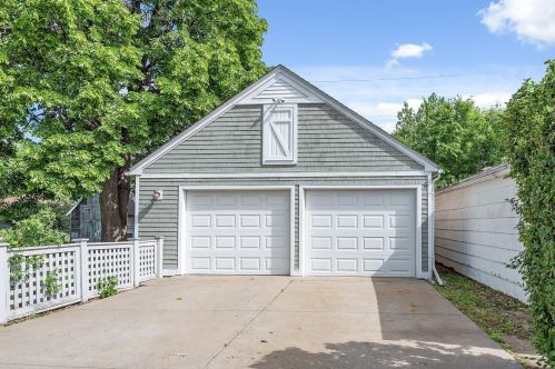 1027 Idaho Ave, Saint Paul MN  55117-3352 exterior
