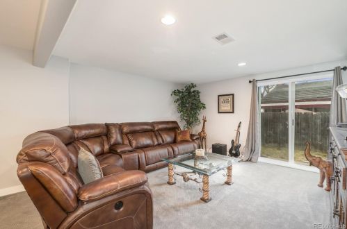 5580 Lansing Way, Englewood CO 80111-4104 exterior