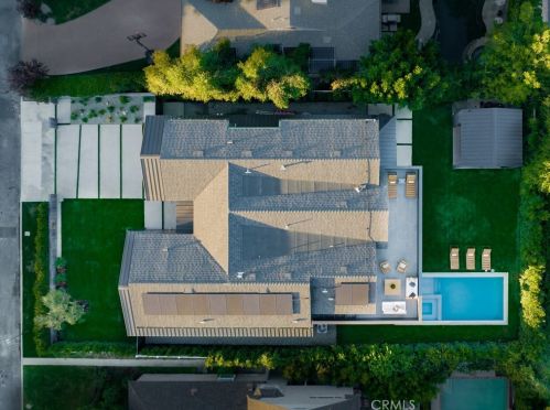 4930 Edgerton Ave, Van Nuys, CA 91436-1202