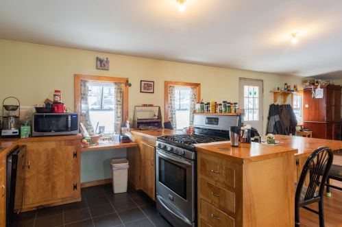 1111 Lime Kiln Rd, Benton, NH 03780-5734