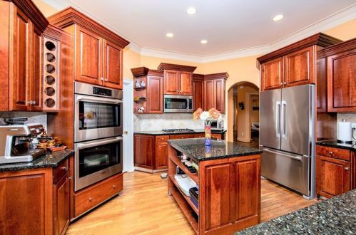 205 Fieldsborn Ct, Atlanta GA  30328-1039 exterior