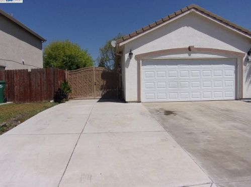 9419 Mammath Peak Cir, Stockton, CA 95212-3215