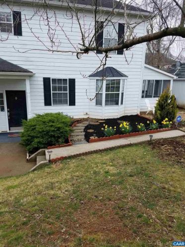 4726 Wren Ct, Charlottesville, VA 22911-8385