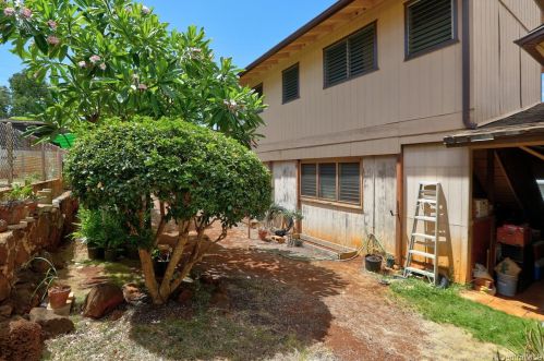 3317 Catherine St, Honolulu HI  96815-4151 exterior