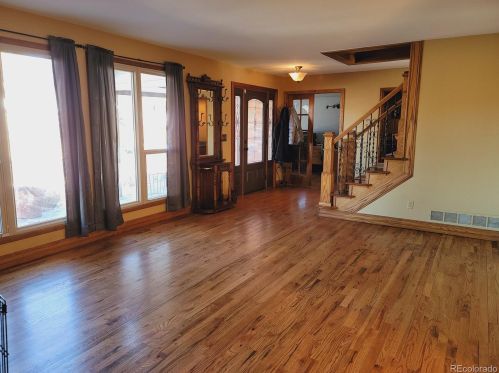 5705 Pagosa Way, Aurora CO 80015-3013 exterior