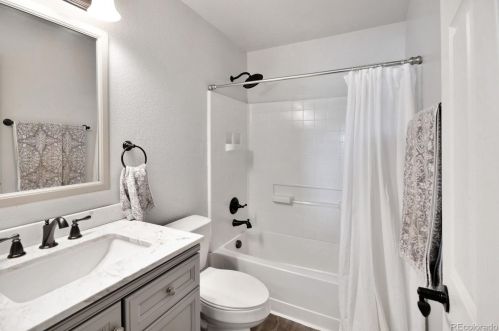 883 Willow Dr, Denver CO  80603-7762 exterior