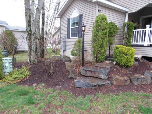 62 Magnolia Ln, Belmont, NH 03220-4430
