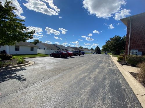 170 Division St, Manteno, IL 60950-1839